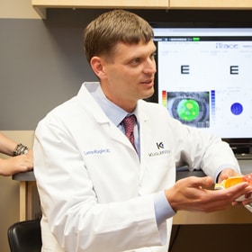 dr lance kugler in eye exam room
