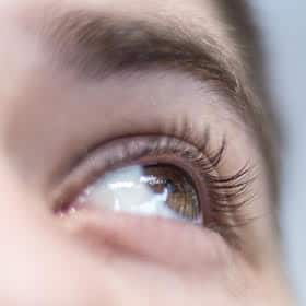 brown eye