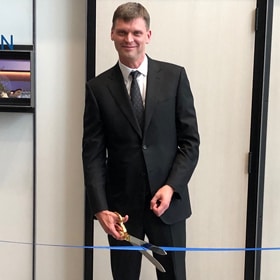 dr. lance kugler of kugler vision ribbon cutting